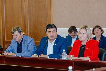 O подготовке к парламентской сессии – на совете ЗС